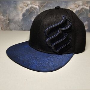 Rocawear Classics black snapback hat with a blue brim and an embroidered logo